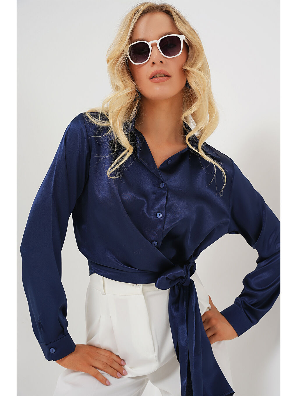 Kadın Bağlamalı Uzun Kol Saten Gömlek 20287 - Lacivert