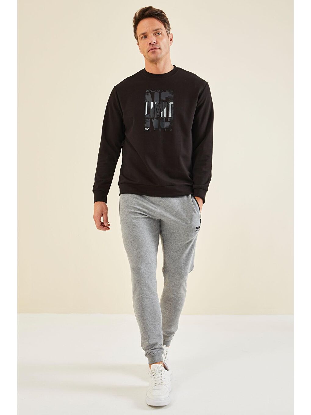 Lindon Siyah O Yaka Erkek Sweatshirt - 88130-4