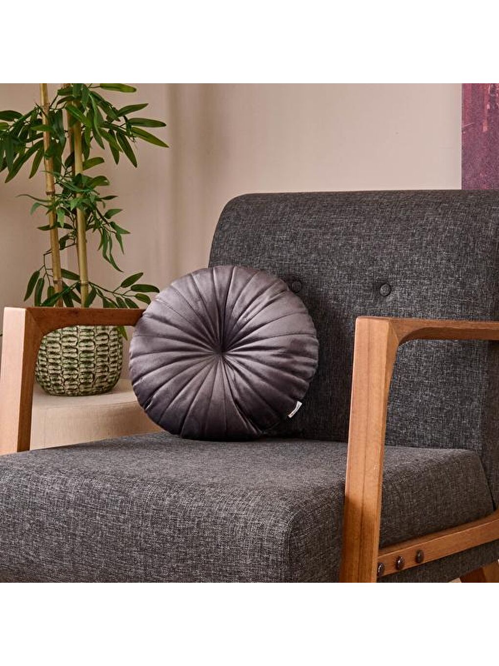 Soft Yuvarlak Kırlent - Antrasit - 38x38 cm