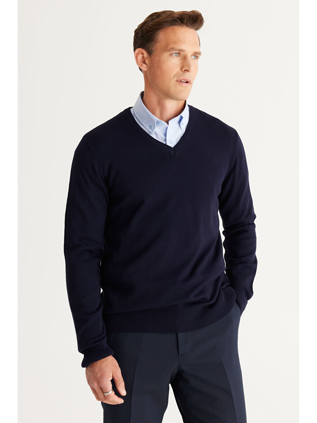 Erkek Lacivert Anti-Pilling Tüylenme Yapmayan Standart Fit Normal Kesim V Yaka Triko Kazak-2