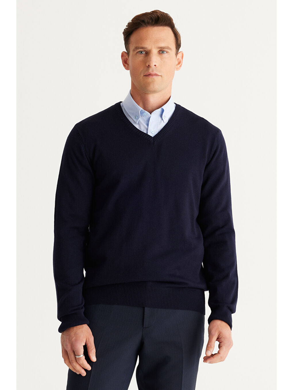 Erkek Lacivert Anti-Pilling Tüylenme Yapmayan Standart Fit Normal Kesim V Yaka Triko Kazak-4