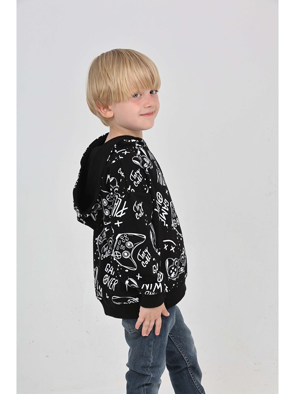 Siyah Erkek Çocuk Oyun Baskılı Sweatshirt-1