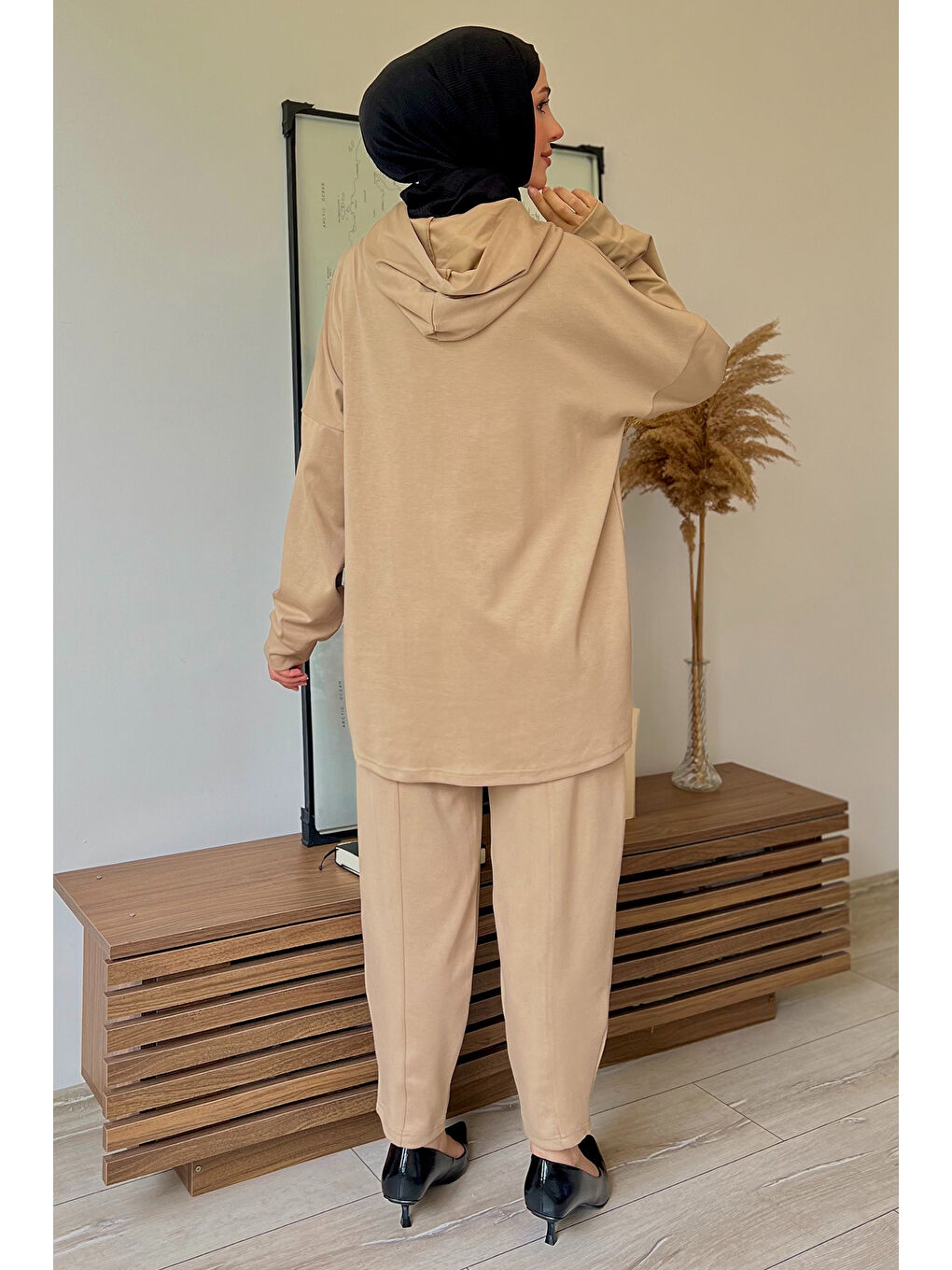 Bej Kumaş Fermuarlı Fırfırlı Tunik Pantolon Tesettür İkili Takım-6