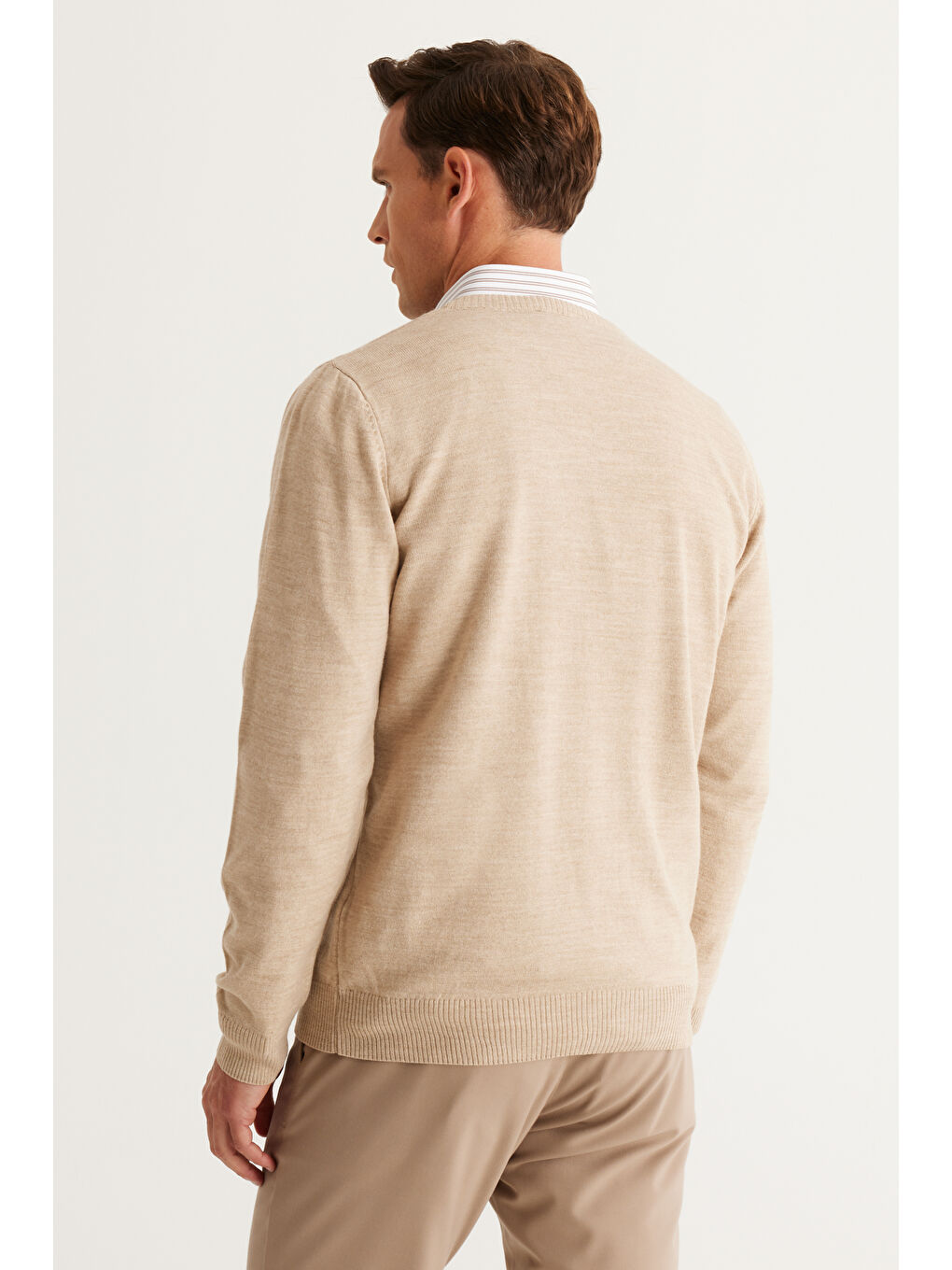 Erkek Bej Anti-Pilling Tüylenme Yapmayan Standart Fit Normal Kesim V Yaka Triko Kazak-4