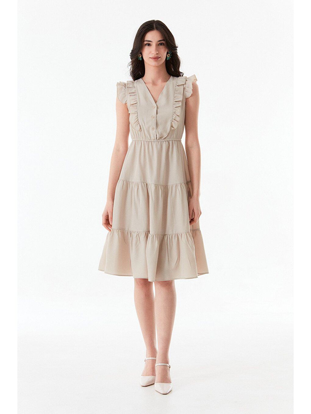 Bej Fırfırlı Düğmeli V Yaka Elbise-3