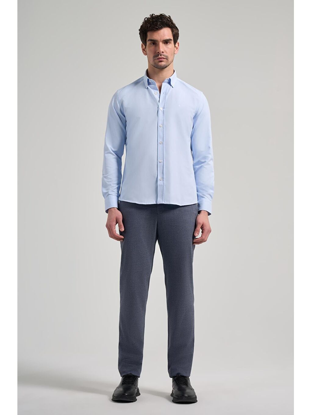 Mavi Uzun Kol Düz Oxford Düğmeli Yaka Cepsiz Pamuklu Classic Slim Fit Gömlek 1004250168-1