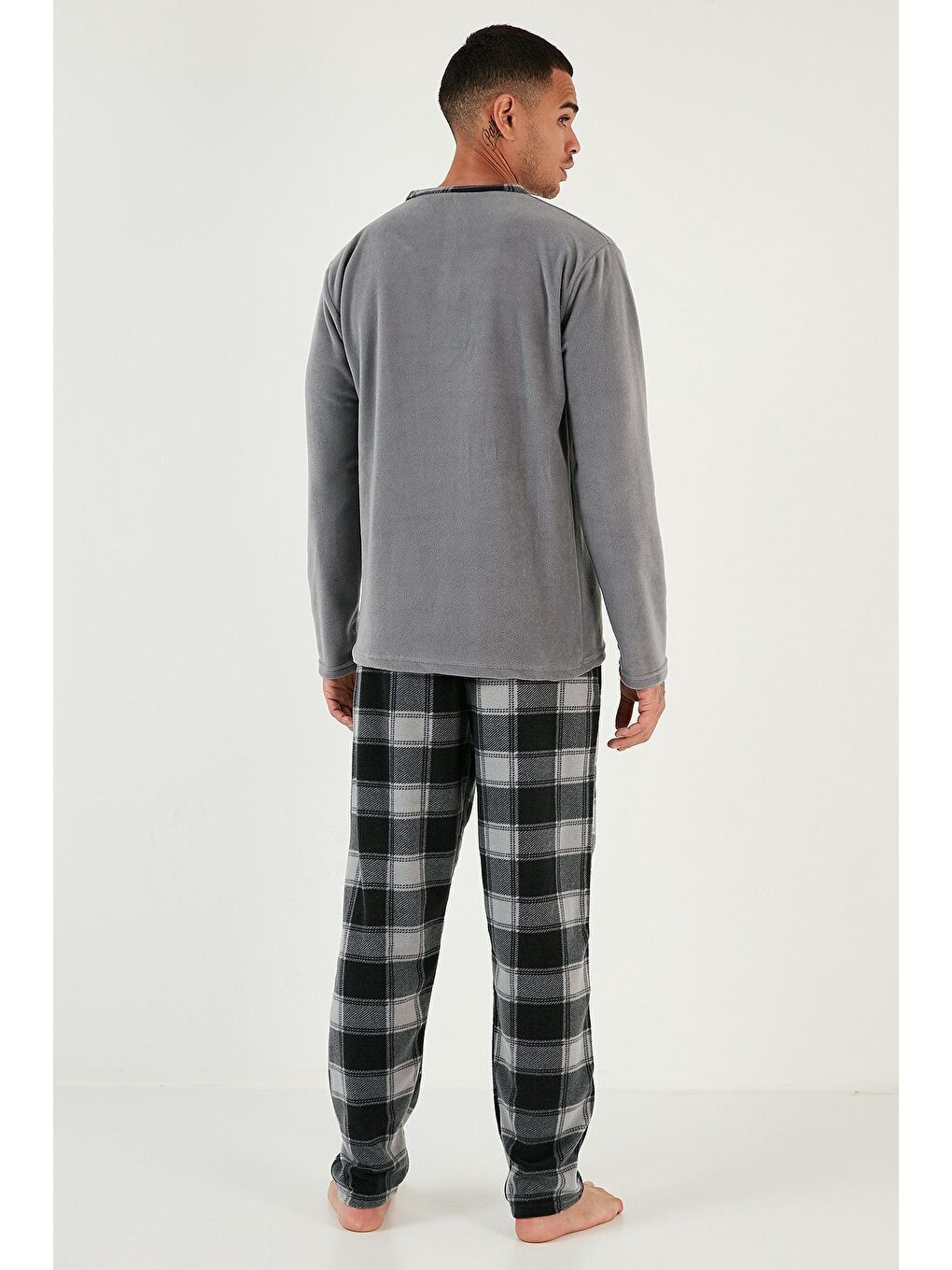 Gri Ekoseli Regular Fit Düğmeli Bisiklet Yaka Kışlık Polar Pijama Takımı 60961001-5