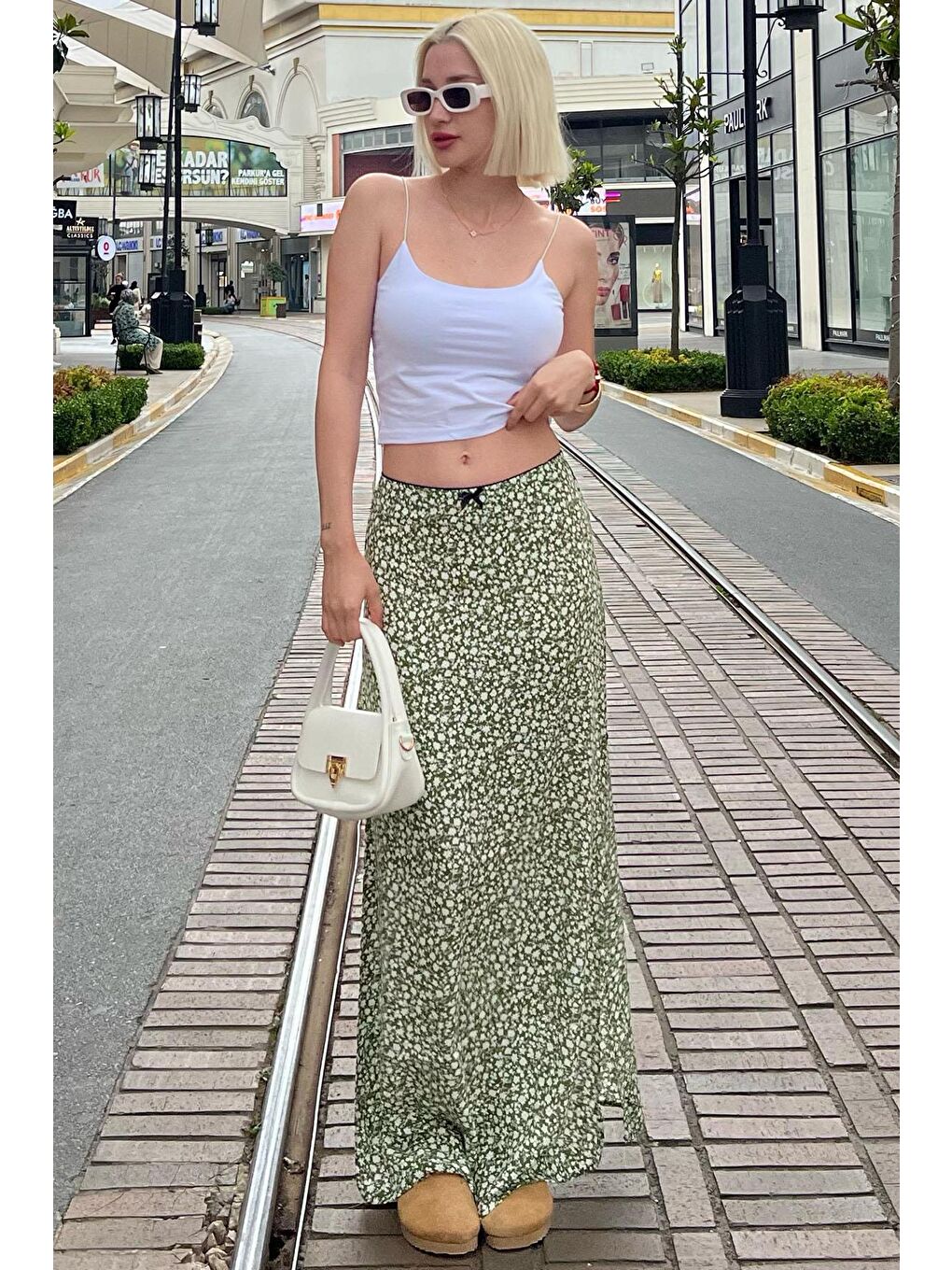 Yeşil Çiçek Desenli Yırtmaçlı Etek Mg2082