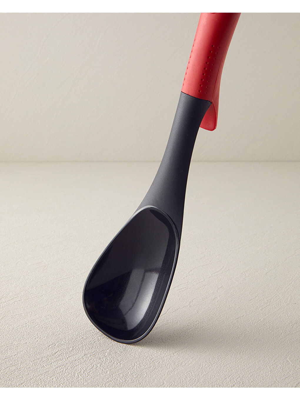 Amara Plastik Kaşık Servis Gereci 32 cm Kırmızı-1