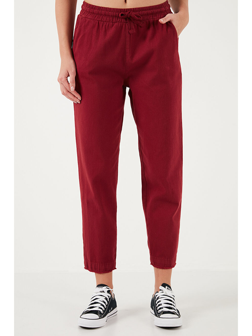 Bordo Pamuklu Normal Bel Regular Fit Düz Paça Kadın Pantolon 668Yp42282S4-2