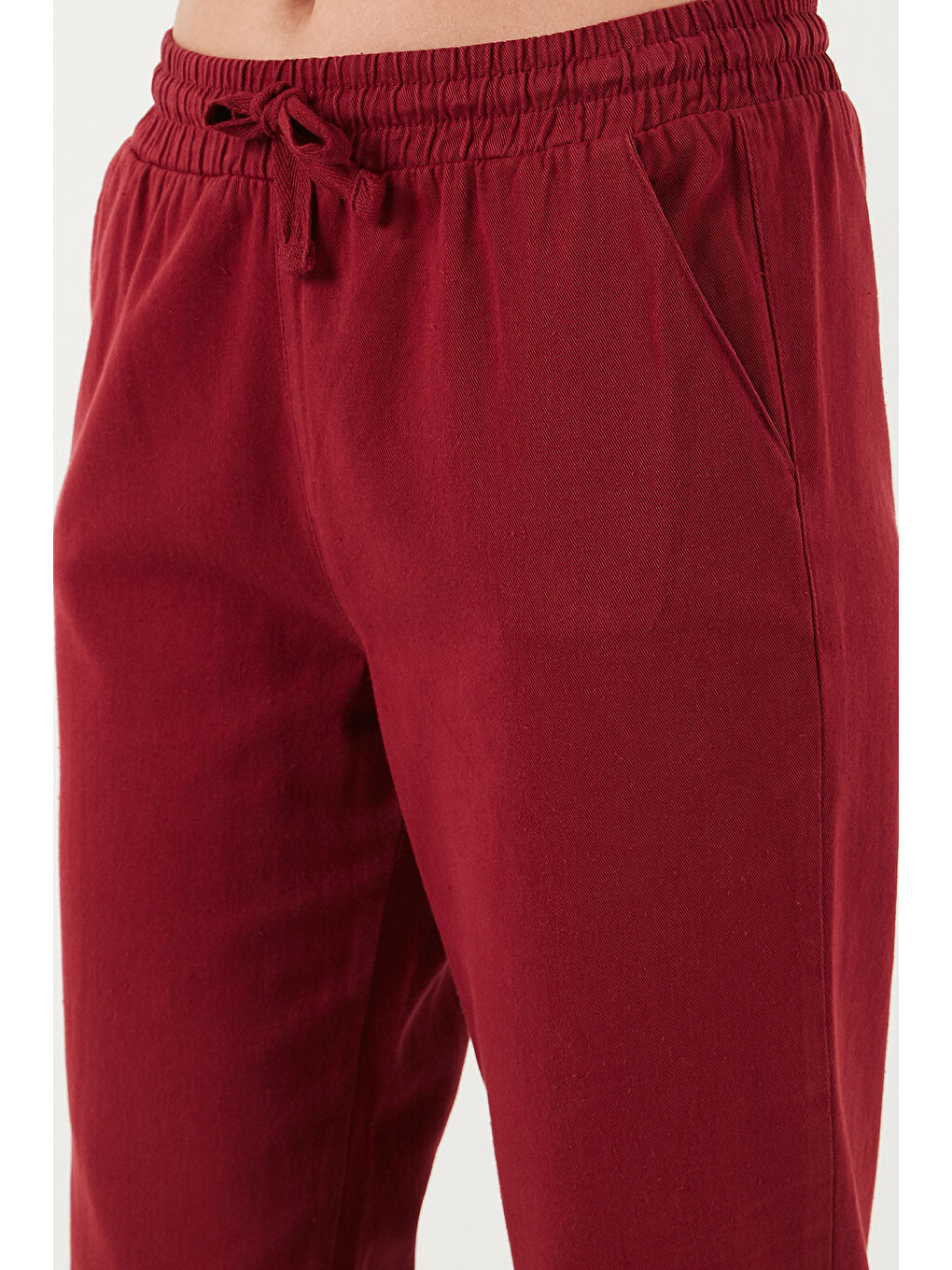 Bordo Pamuklu Normal Bel Regular Fit Düz Paça Kadın Pantolon 668Yp42282S4-4