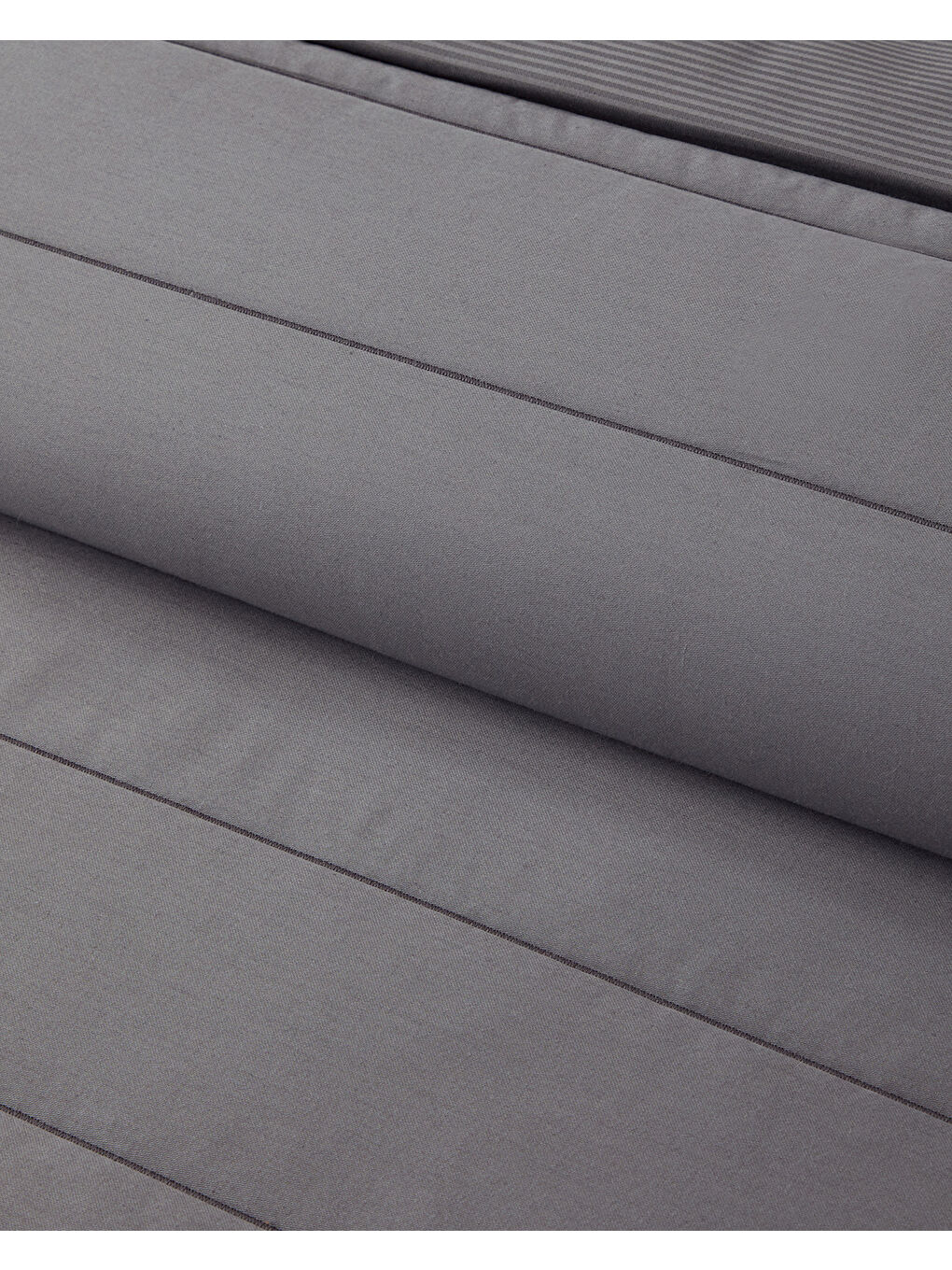 Valery Pamuk Saten Kapitoneli King Size Yatak Örtüsü Takımı 240x260 cm Koyu Gri-1