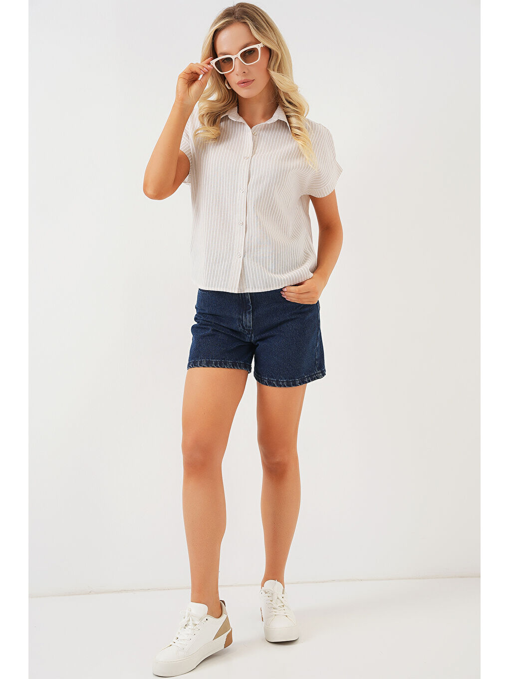 Ekru Kadın Çizgili Kısa Kol Gömlek 20324 - Krem-1
