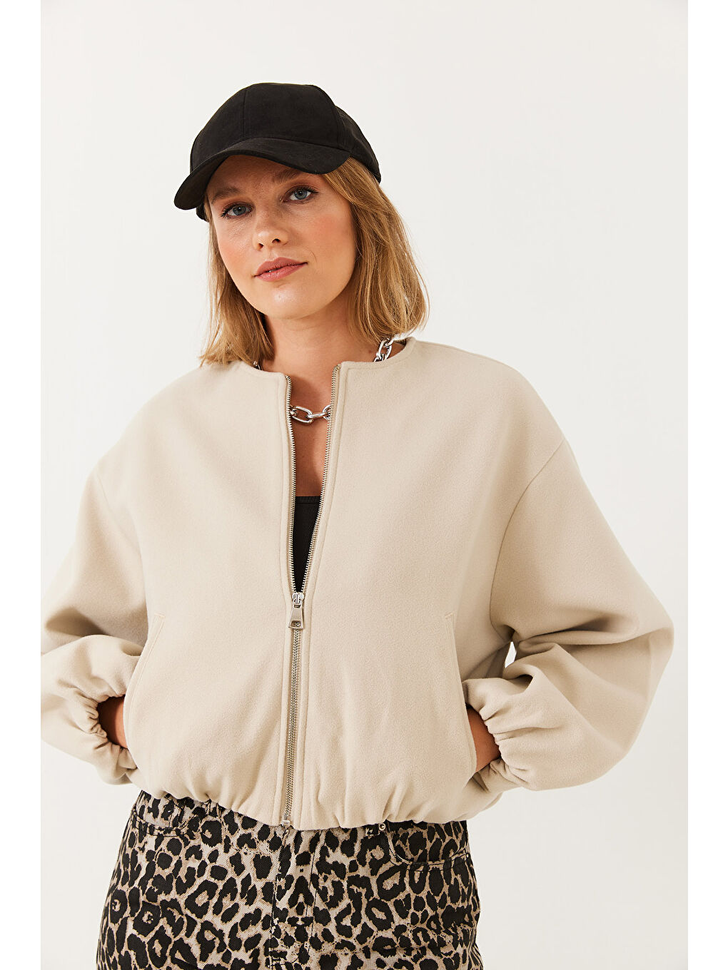 Bej Kadın Lastik Detaylı Bomber Ceket-3