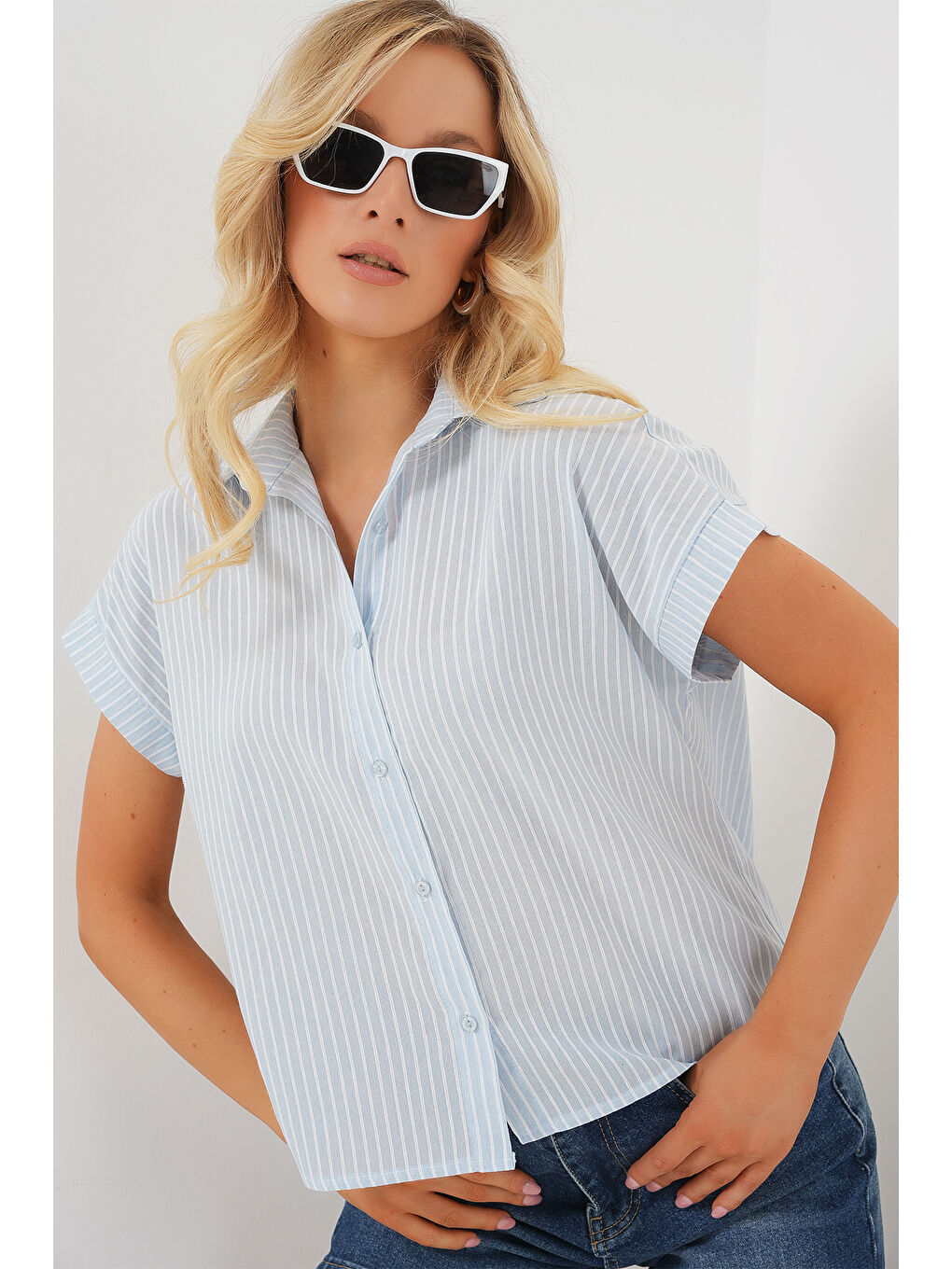 Kadın Çizgili Kısa Kol Gömlek 20324 - Açık Mavi-3
