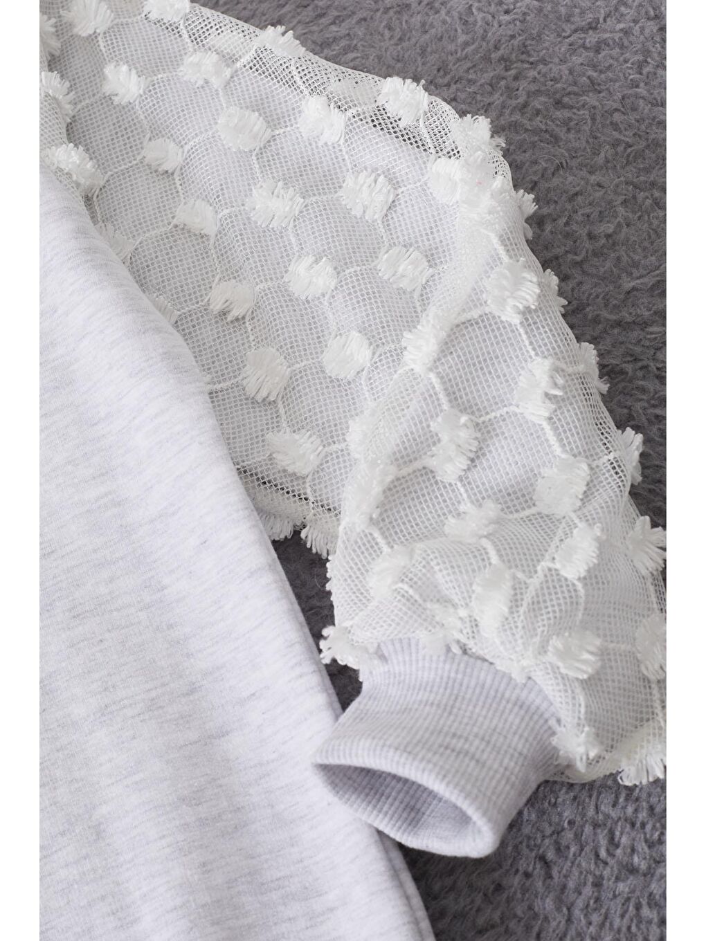 Gri Papatya Nakışlı Kolları Dantelli Kız Çocuk Sweatshirt 17167-2