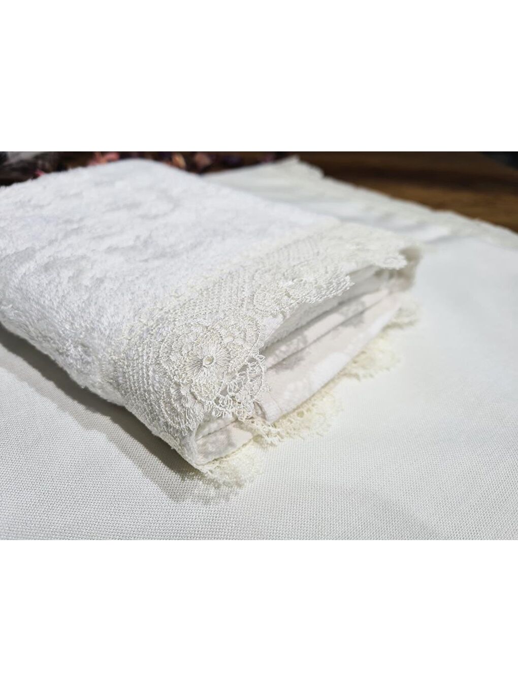 Ekru Fransız Güpürlü Işıltı Havlu Bohça 2li Set Krem-2