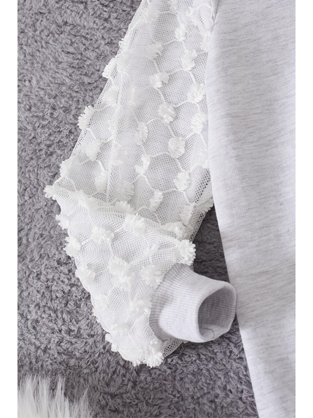 Gri Papatya Nakışlı Kolları Dantelli Kız Çocuk Sweatshirt 17167-3