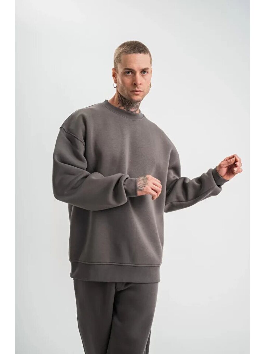 Gri Uzun Kol Bisiklet Yaka Basic Sweatshirt - Füme-2