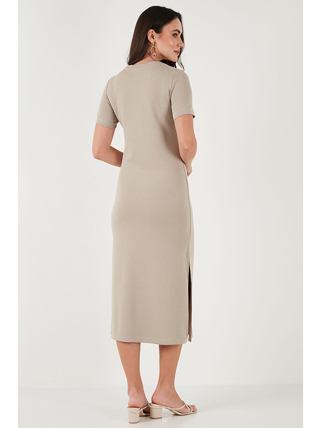 Lela Bej Regular Fit Bisiklet Yaka Yırtmaç Detaylı Midi Kadın Elbise 5866165 - 6
