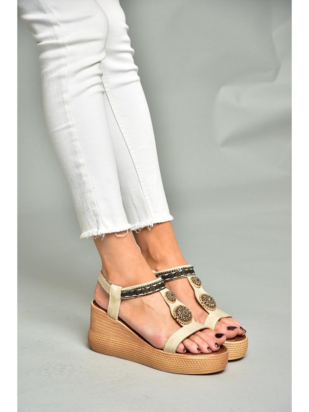 S2581360 Bej Kadın Sandalet-1