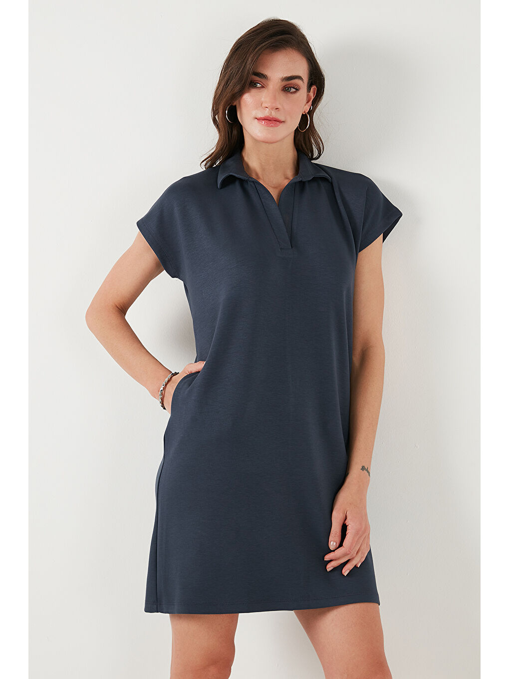 Gri Regular Fit Polo Yaka Mini Elbise 5866153-1