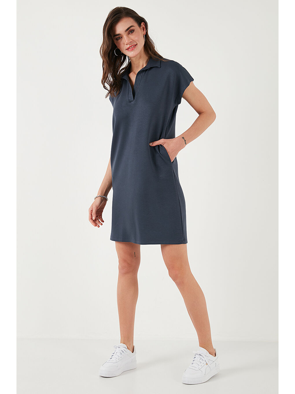 Gri Regular Fit Polo Yaka Mini Elbise 5866153-2