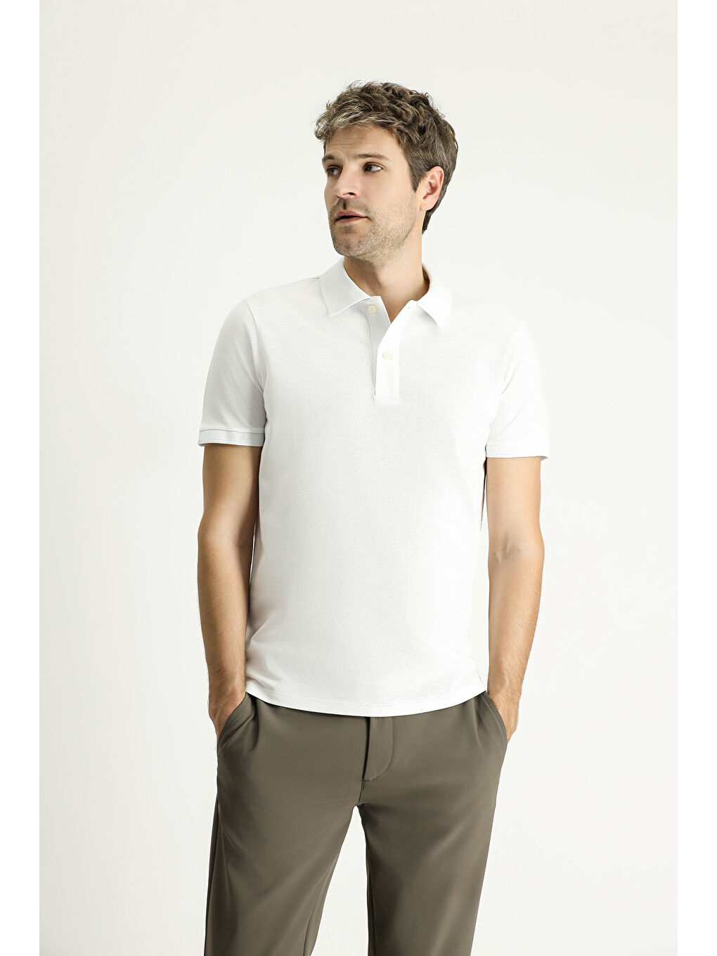 Beyaz Slim Fit Dar Kesim Nakışlı Pamuk Polo Yaka %100 Pamuk Tişört