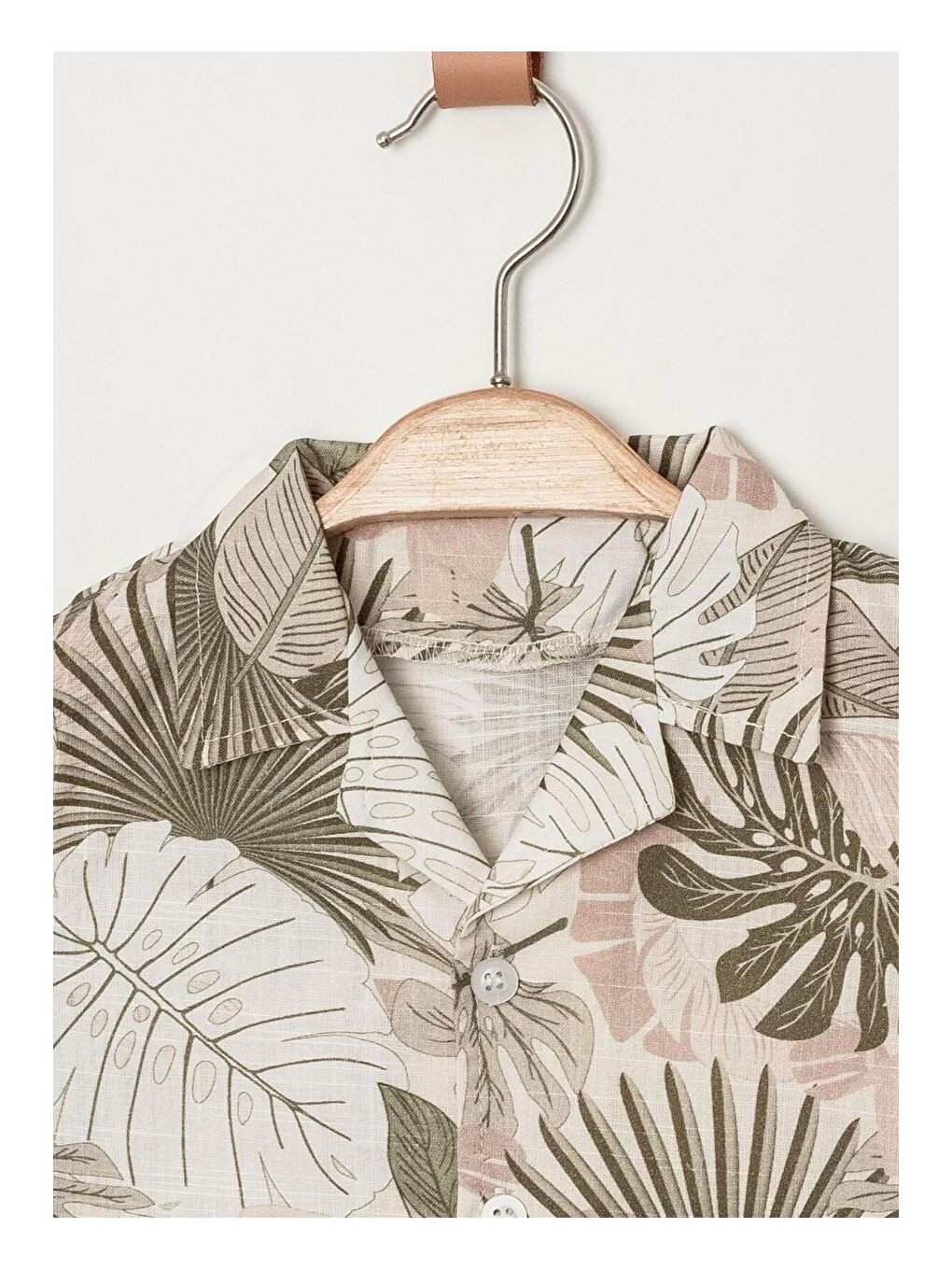 Kahverengi Tarz Yaprak Desenli Gömlek Belden Ayarlanabilir Slopetli Kısa Kollu Şortlu 2'li Takım Çocuk ve-5