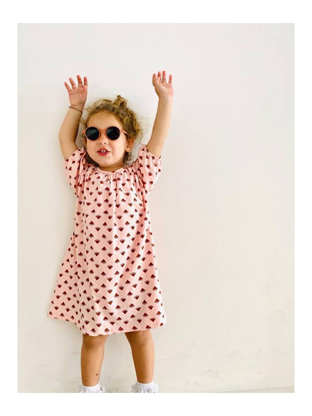 Pembe Kız Çocuk Karpuz Detaylı Geniş Kalıp Elastanlı Saç Bandı Hediyeli Elbise-2