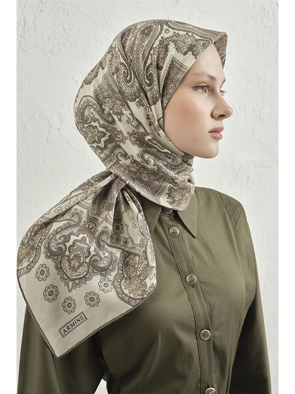 Bej Çiçek Eşarp 48 48-3