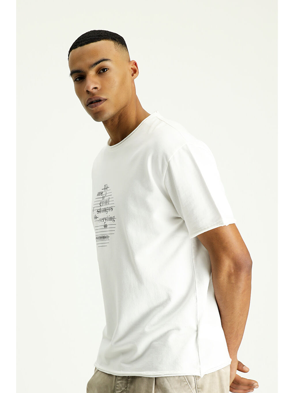 Ekru Bisiklet Yaka Oversize Baskılı Pamuk Tişört-1