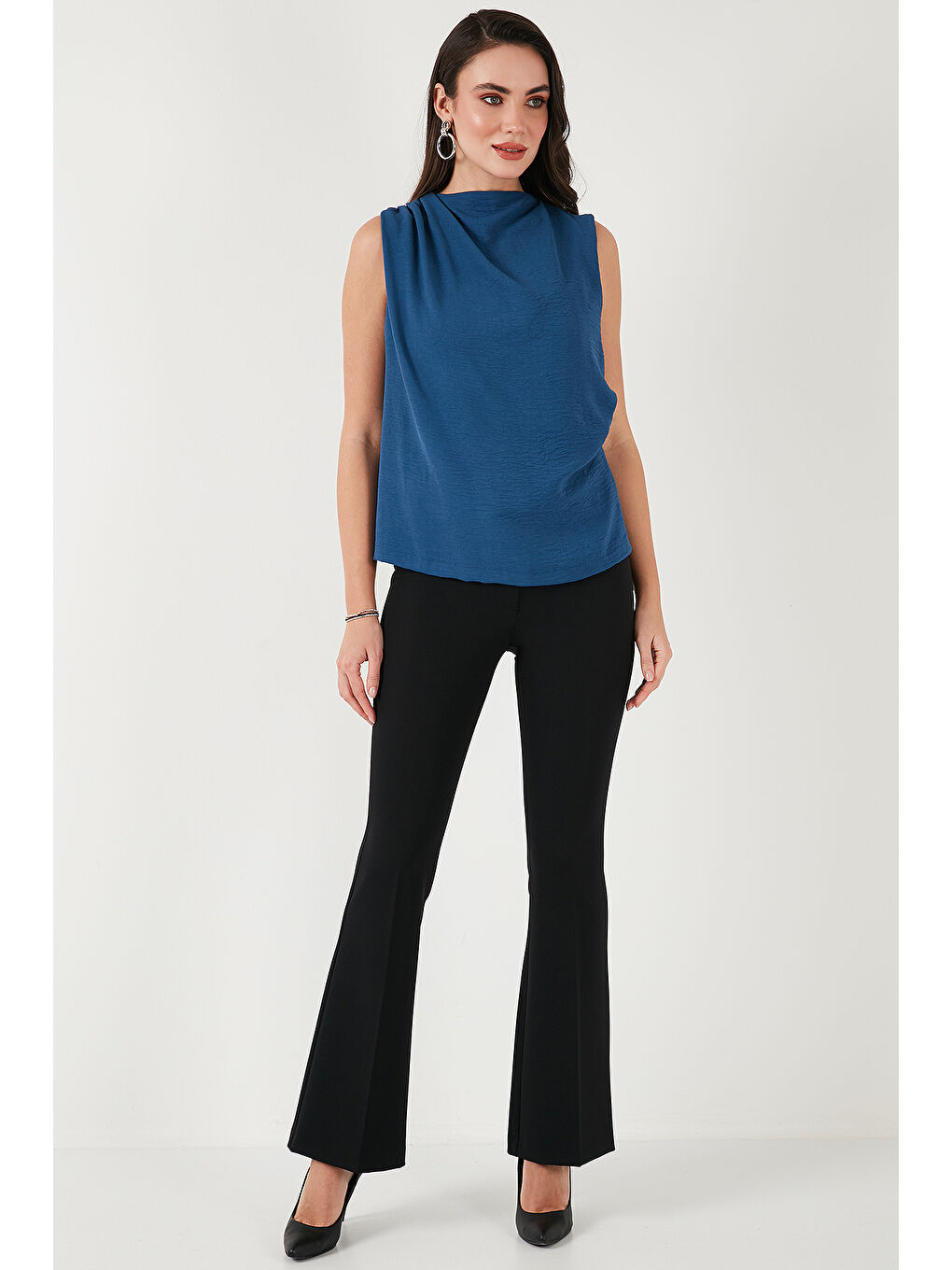 İndigo Slim Fit Dik Yaka Omuz Büzgülü Kadın Bluz 6527836-3