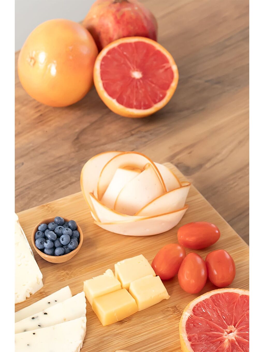 Kahverengi Bambu Peynir Pizza Tahtası Sunum Tahtası 360 Derece Dönen Yuvarlak Lüx Servis 35 x 30 x 1.5-2