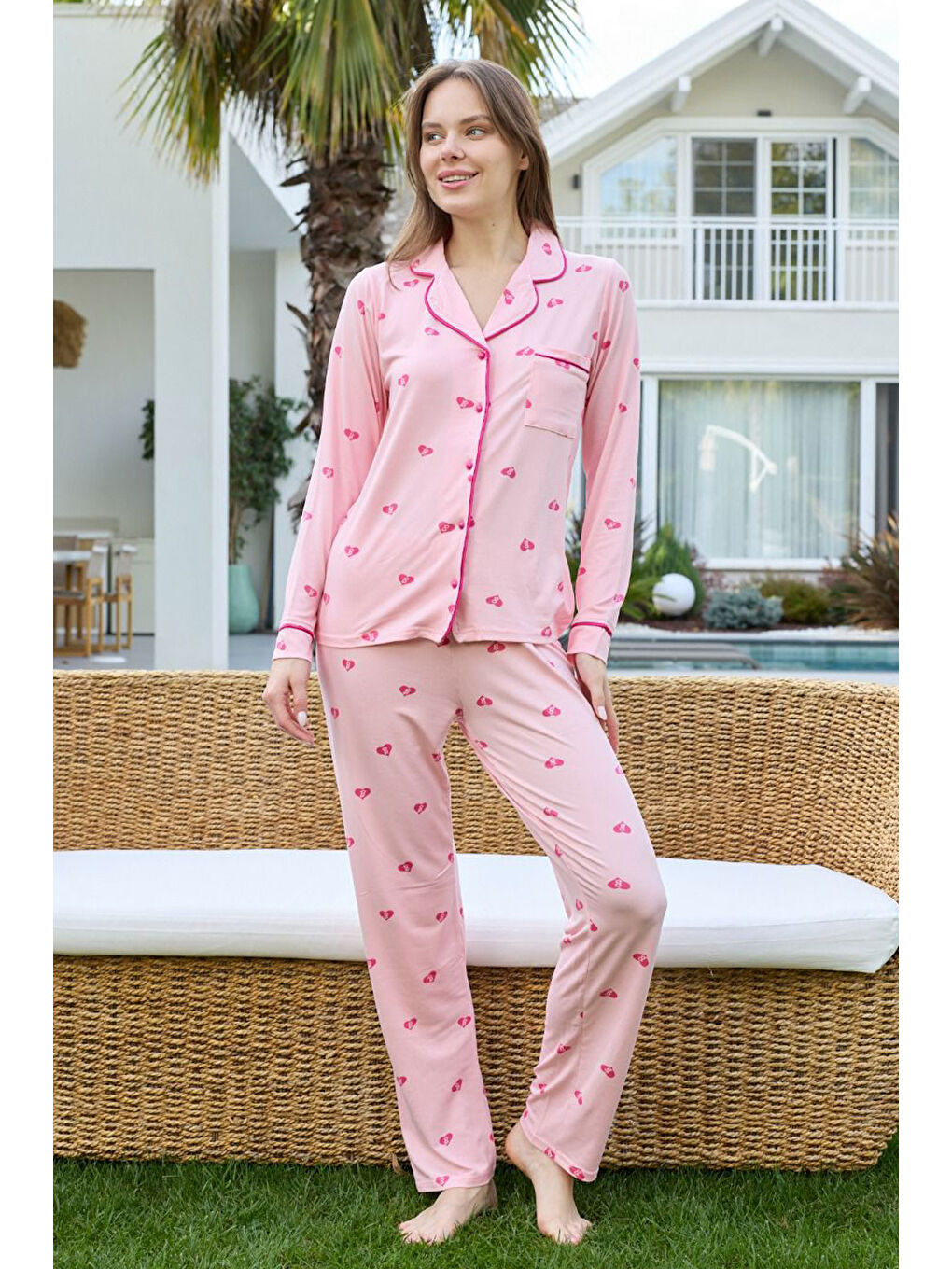 Kadın Kalp Desenli Önü Düğmeli Yumuşak Milan Kumaş Pijama Takımı 250356 Pembe