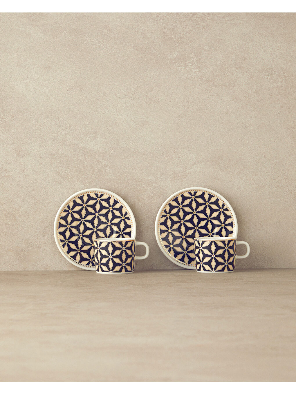 Modern Sense Bone Porselen Kahve Fincan Takımı 4 Parça 2 Kişilik Siyah-2