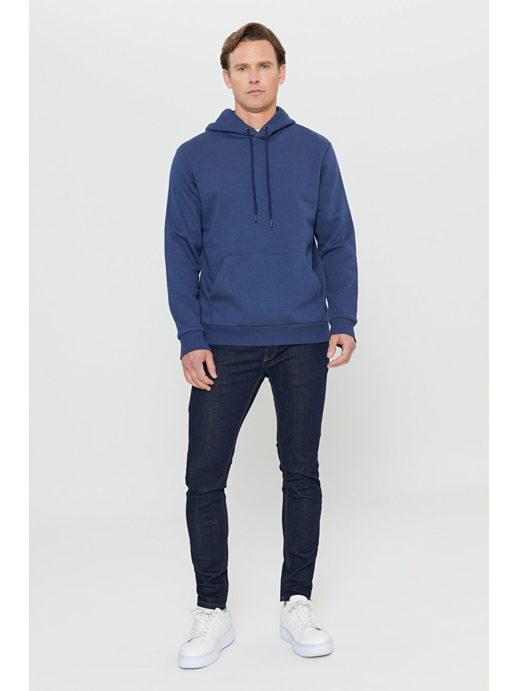 Erkek Lacivert Standart Fit Pamuklu Kapüşonlu Sweatshirt-1