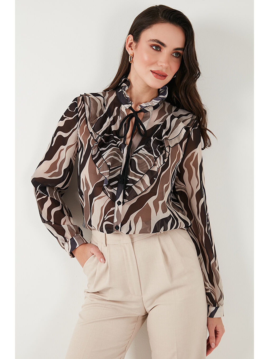 Haki Desenli Bağlamalı V Yaka Şifon Kadın Gömlek 611Go0192-3