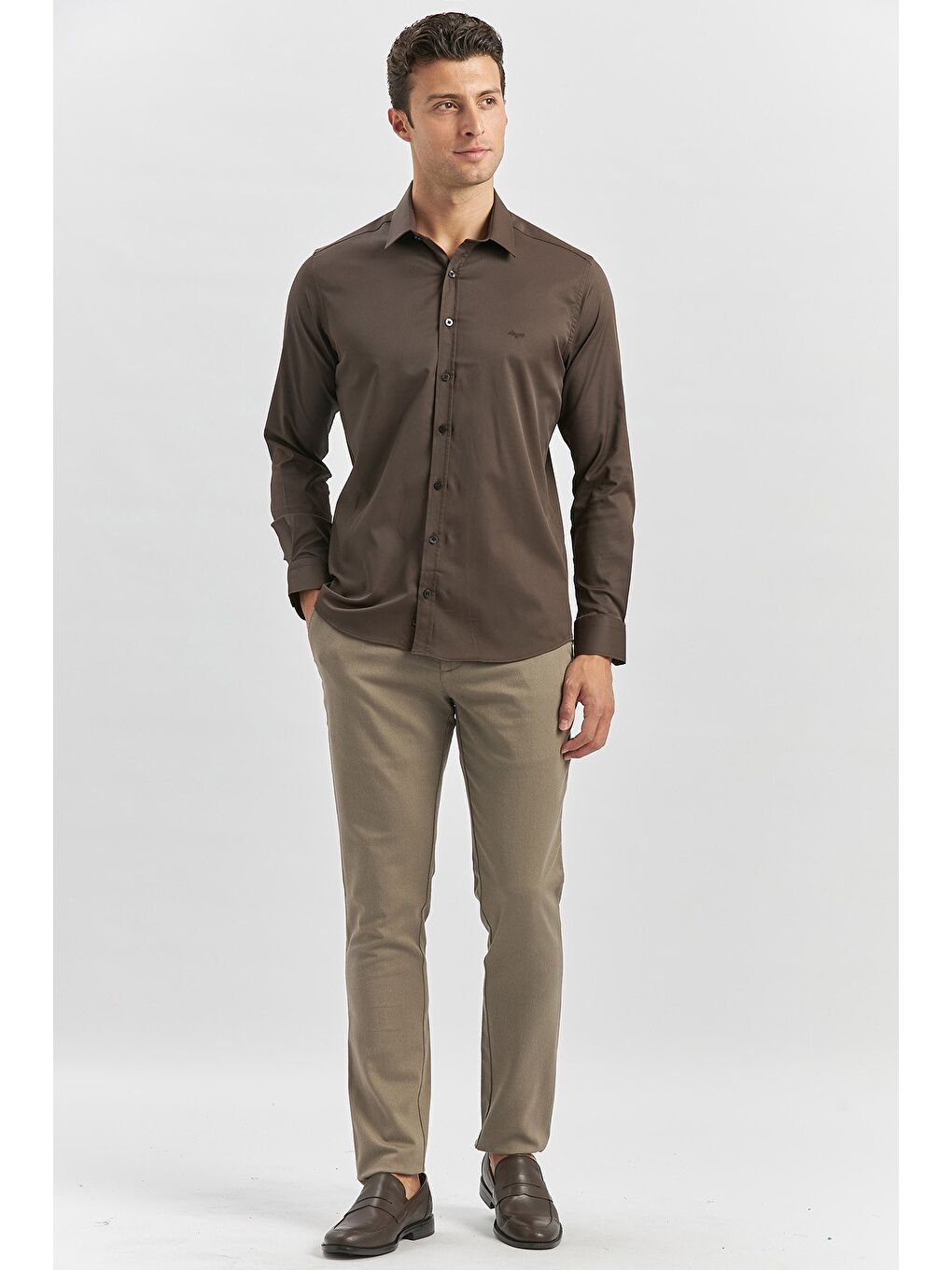 Koyu Kahverengi Uzun Kol Düz Bez Ayağı 032 Sert Yaka Classic Slim Fit Gömlek 1004240334-3