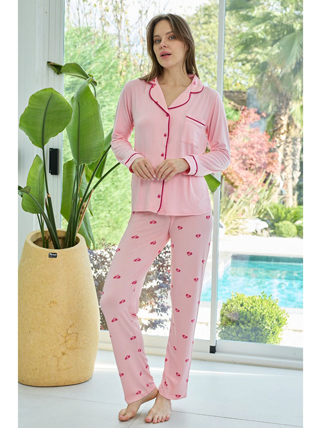 Kadın Kalp Desenli Önü Düğmeli Yumuşak Milan Kumaş Pijama Takımı 250359 Pembe01
