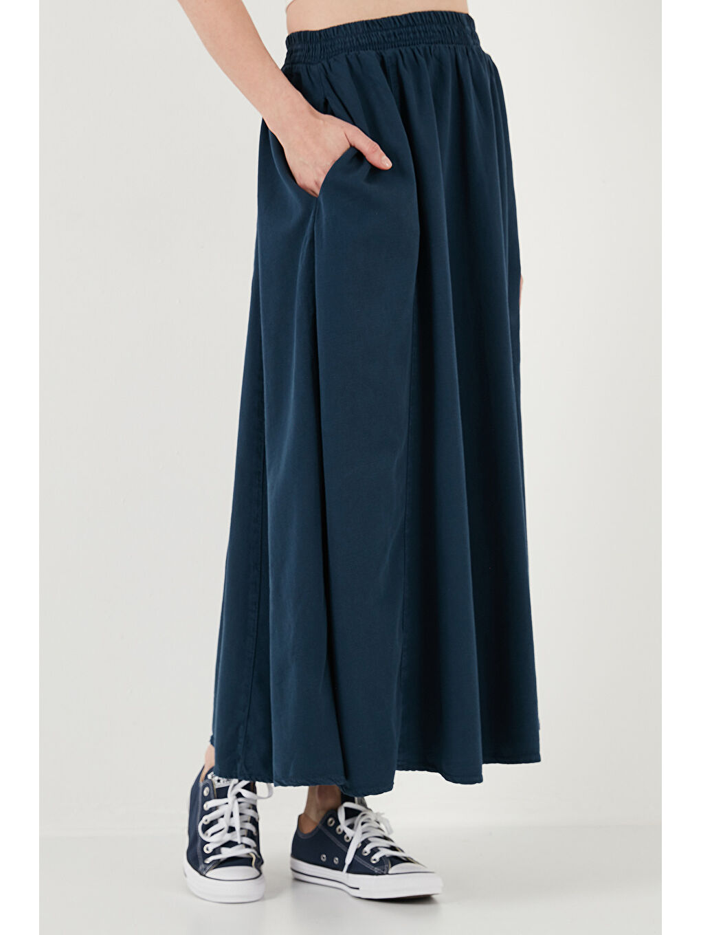 Lacivert Modest Pamuk Ve Keten Karışımlı Yüksek Bel Cepli Uzun Kiloş Tesettür Etek 668Yp4443-3