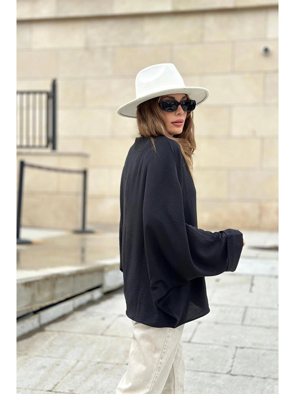 Siyah Duble Kol Yarasa Model Salaş Bluz İndigo-2