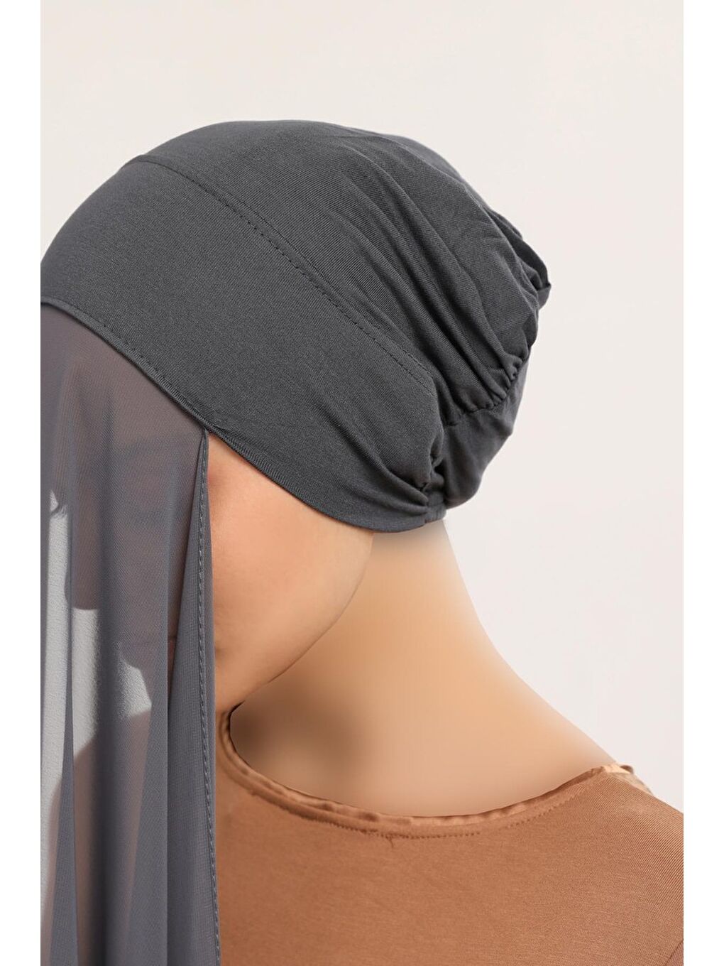 Gri Hazır Pratik Lüks Geçmeli Lastikli Boneli Şifon Şal-1