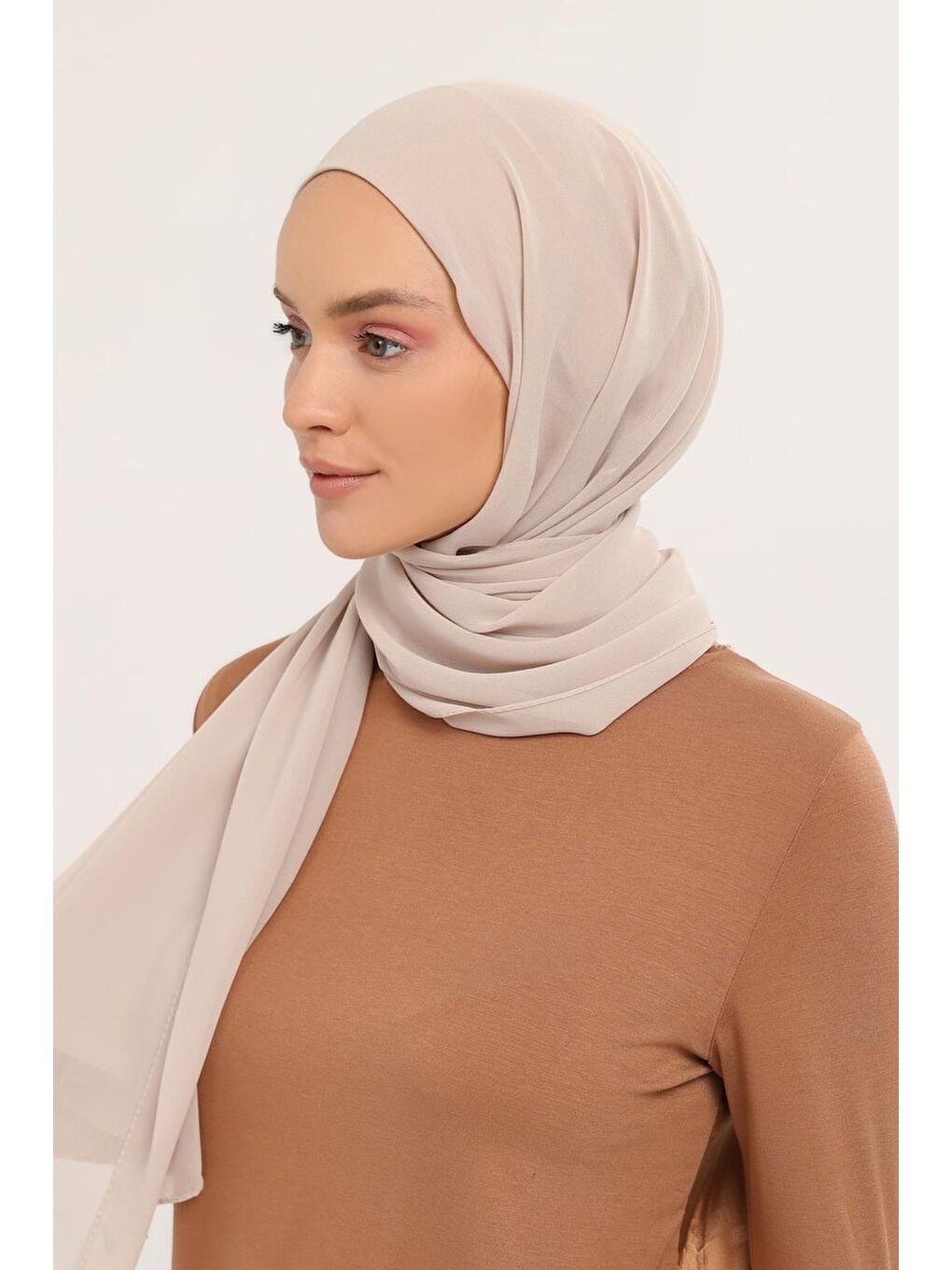 Bej Hazır Pratik Lüks Geçmeli Lastikli Boneli Şifon Şal-3