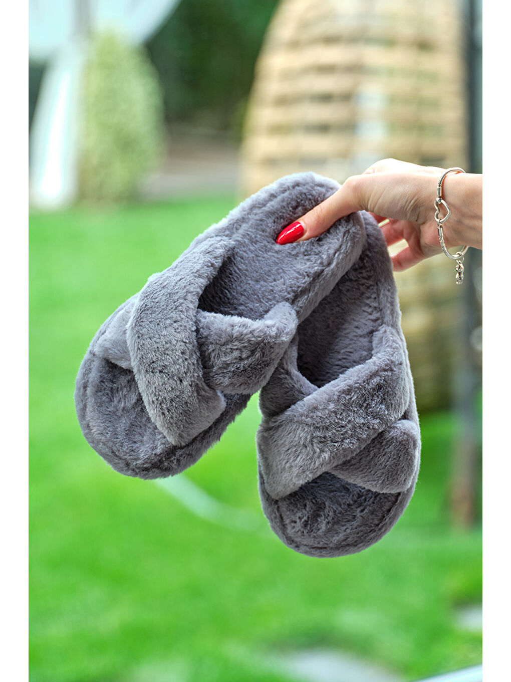 Gri Kadın Füme Çapraz Pelüş Ev Terliği-2