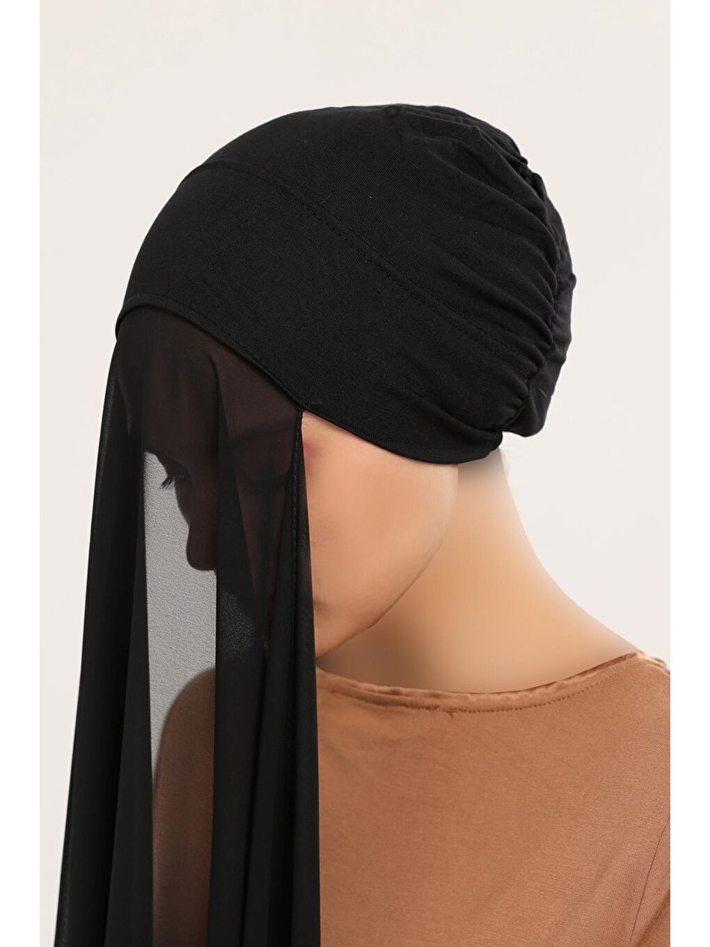 Siyah Hazır Pratik Lüks Geçmeli Lastikli Boneli Şifon Şal-1