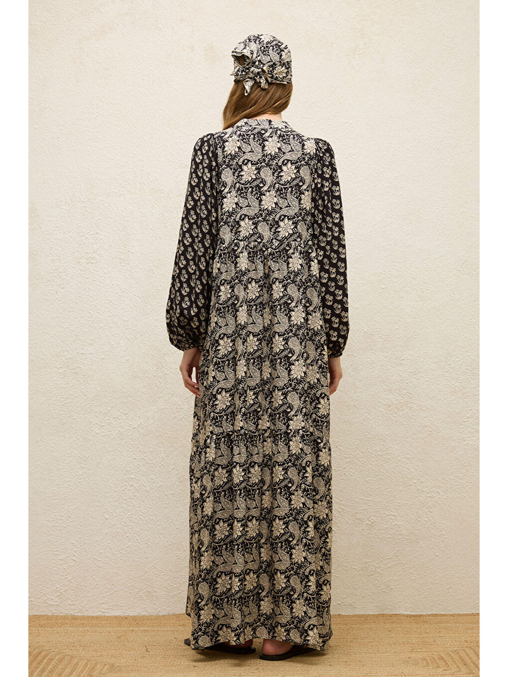 Siyah Viskon Balon Kol Elbise Carmıne-3