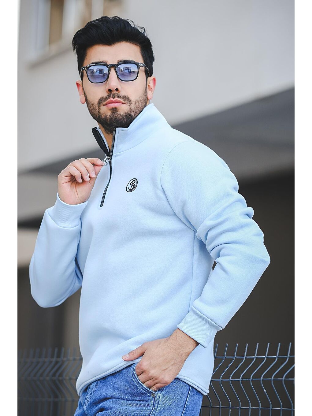 Mavi Sezza Üç İplik Şardonlu Nakışlı Fermuarlı Dik Yaka Slim Fit Erkek Sweatshirt