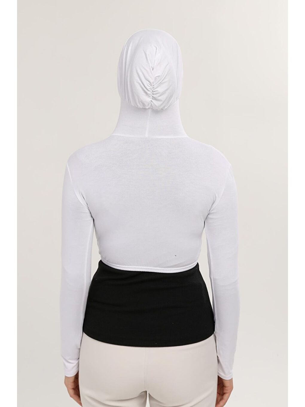 Beyaz Uzun Kollu Boyunluklu Boneli Yarım Body-3