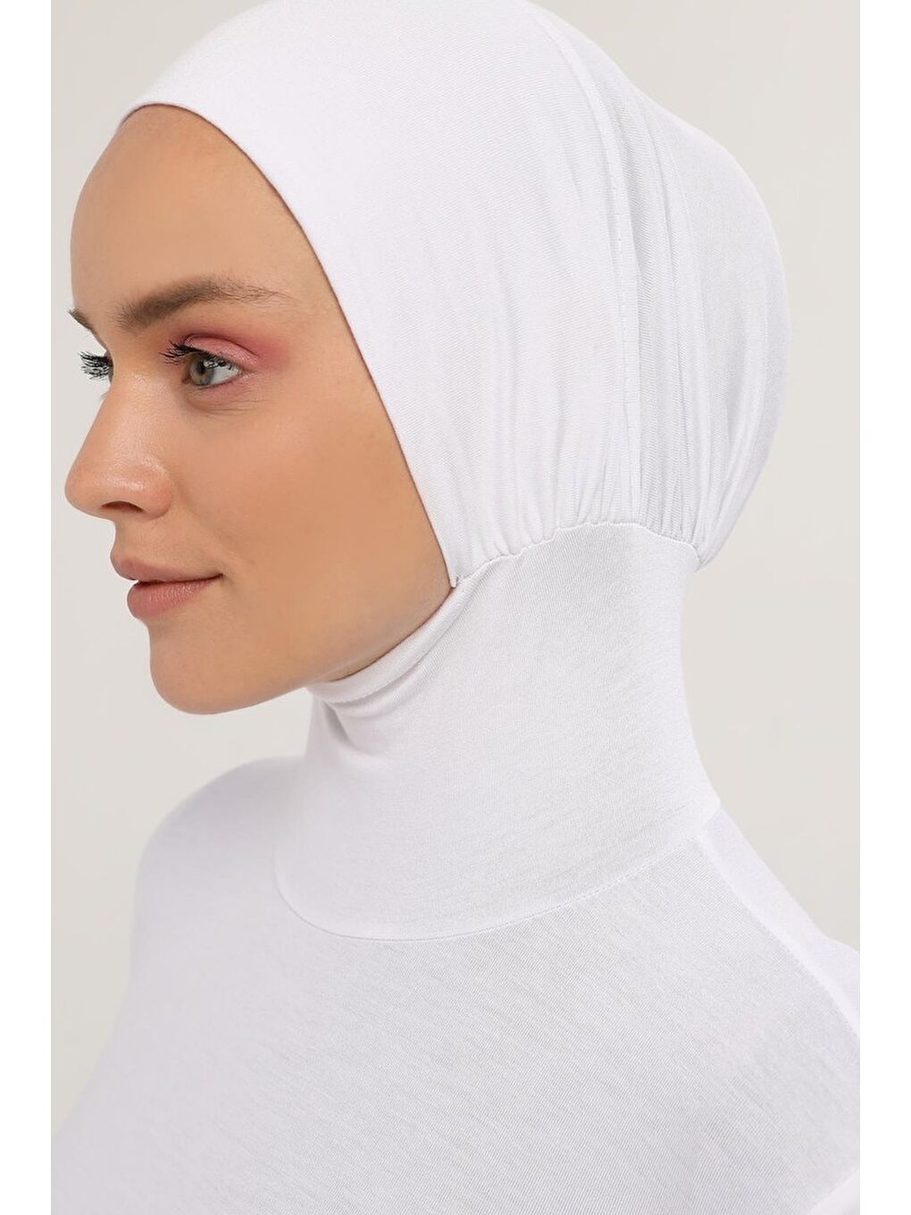 Beyaz Uzun Kollu Boyunluklu Boneli Yarım Body-4